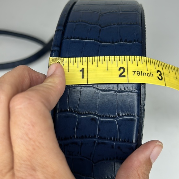 Sézane Nicole Circle Croc Embossed Leather Bag - Picture 11 of 12